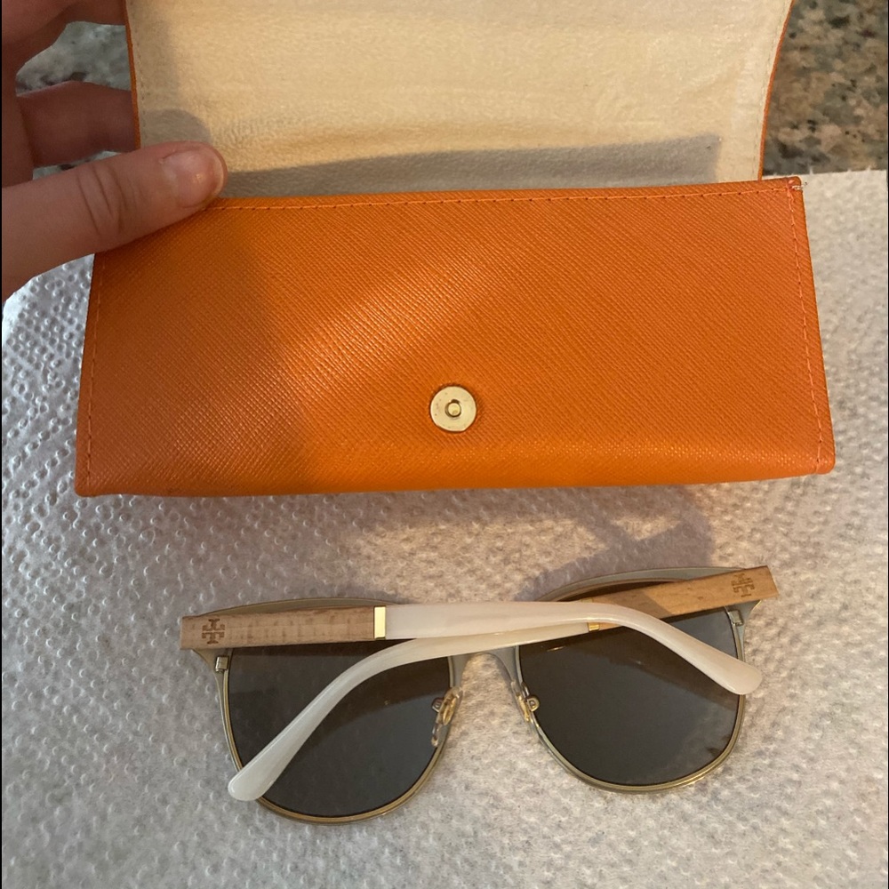 Tory Burch Sunglasses - Picture 6 of 8